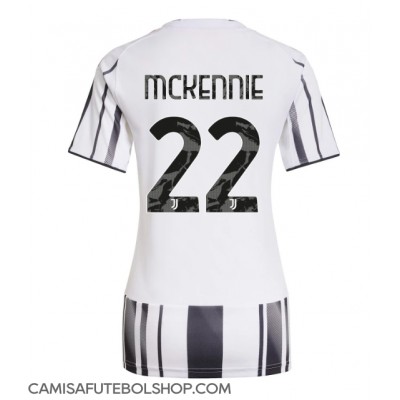 Camisa de time de futebol Juventus Weston McKennie #22 Replicas 1º Equipamento Feminina 2025-26 Manga Curta Camisa de time de futebol Juventus Weston McKennie #22 Replicas 1º Equipamento Feminina 2025-26 Manga Curta